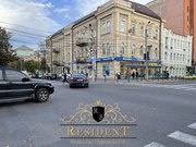 Продажа приміщення в центрі. Цоколь,  525 м2.  